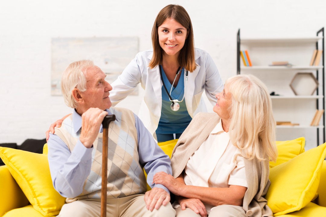 Hourly vs Live-In Home Care Services: Which Is Best for Your Loved One in the UK?